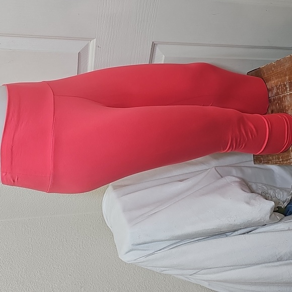 Puma Tight Fit Pink Leggings - Picture 3 of 8